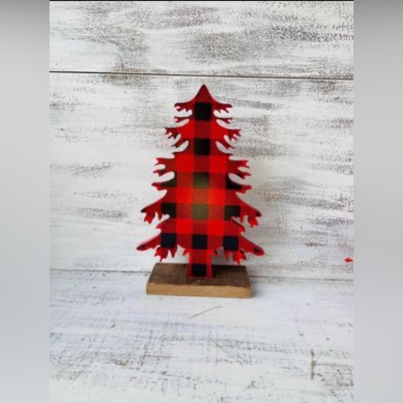 *Red & Black Buffalo Check Wood Tree, Small - Picture 10 of 10